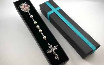 Personalized Rosaries: A Beautiful Way to Remember a Loved One