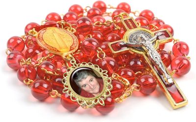 Finding Comfort in Personalized Rosary Beads During Grief