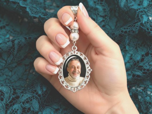 Photo Memorial Pearl Bouquet Charm – Wedding Keepsake Pendant, Custom Picture Charm for Bride, Something Blue Bridal Memory Gift